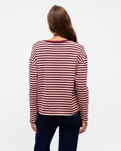 Load image into Gallery viewer, Easy Tuck Tee Long – Maroon