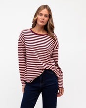 Load image into Gallery viewer, Easy Tuck Tee Long – Maroon