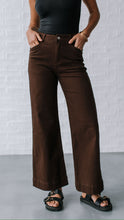 Load image into Gallery viewer, Straight Leg Jean - Chocolate