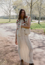 Load image into Gallery viewer, PETAL VEST // PETAL