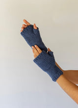 Load image into Gallery viewer, FINGERLESS GLOVES // PACIFIC BLUE