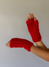 Load image into Gallery viewer, FINGERLESS GLOVES // CHERI
