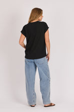 Load image into Gallery viewer, Lucky Horseshoe Graphic Tee - Black