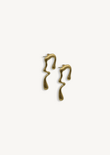 Load image into Gallery viewer, Luma Statement Earrings- Gold

