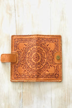 Load image into Gallery viewer, Mandala Leather Wallet -Tan
