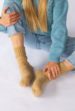 Load image into Gallery viewer, AROSA SOCKS // CARAMEL
