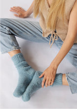 Load image into Gallery viewer, AROSA SOCKS // SKY
