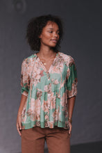 Load image into Gallery viewer, Parisian flower top
