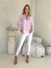 Load image into Gallery viewer, Palos Blouse - Petal &amp; Poise Print
