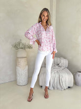 Load image into Gallery viewer, Palos Blouse - Petal &amp; Poise Print
