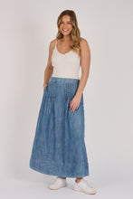 Load image into Gallery viewer, Lyocell Pintuck Midi Skirt – Dark Blue
