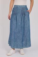 Load image into Gallery viewer, Lyocell Pintuck Midi Skirt – Dark Blue

