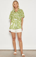 Load image into Gallery viewer, Faux Linen Printed Shirt
