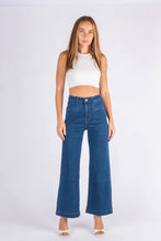 Load image into Gallery viewer, STRETCH WIDE LEG JEANS
