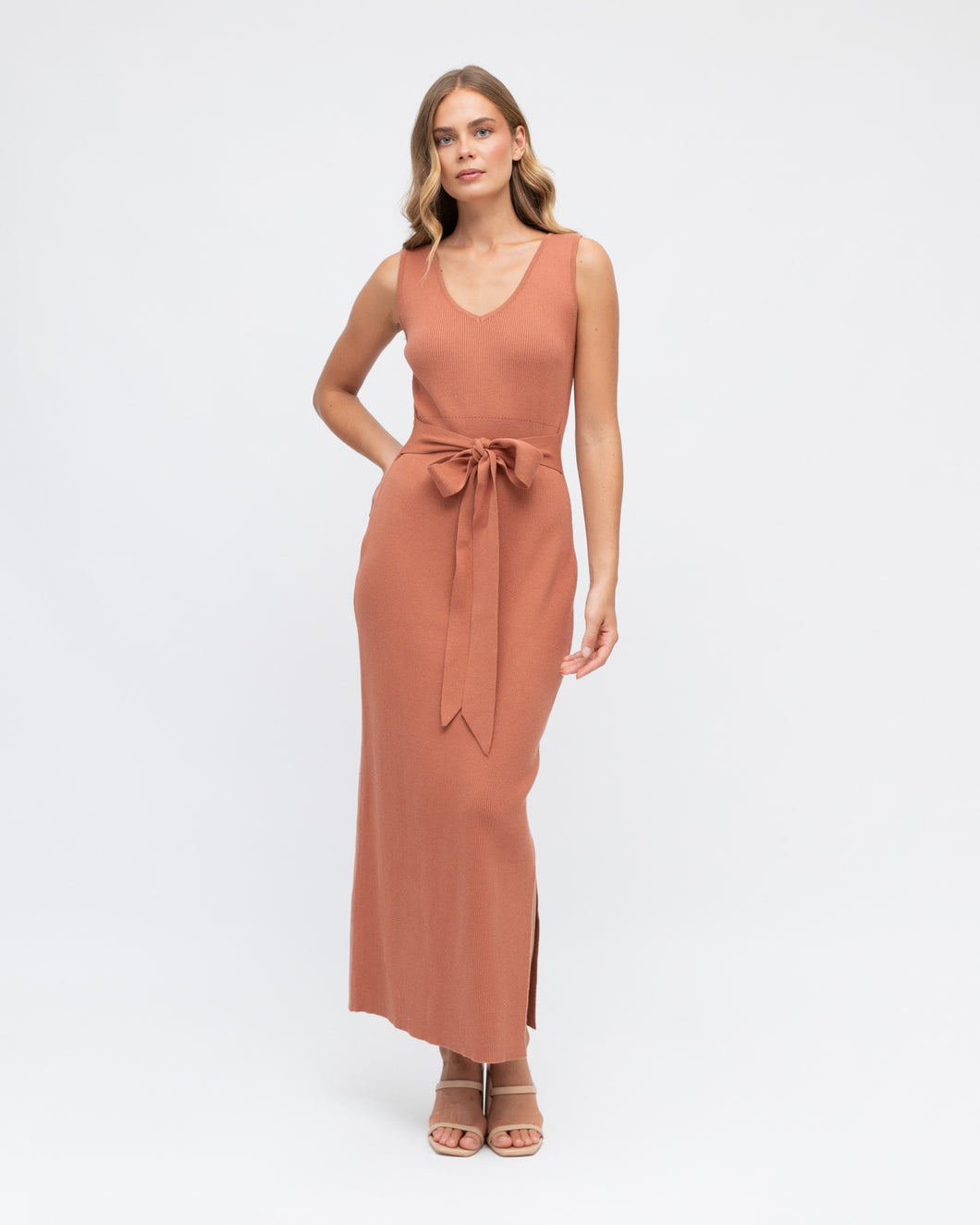 Sleeveless Knit MIDI Dress