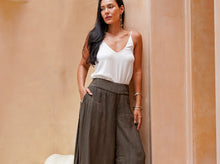 Load image into Gallery viewer, LUCIA TOP IVORY
