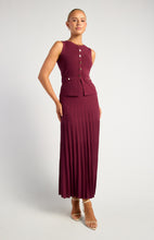 Load image into Gallery viewer, Gold Button Knit Vest - Merlot
