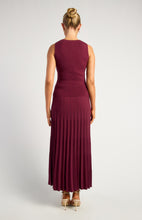 Load image into Gallery viewer, Gold Button Knit Vest - Merlot
