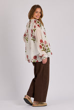 Load image into Gallery viewer, Gathered Neckline Blouse - White Floral
