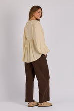 Load image into Gallery viewer, Willow Blouse - Sand
