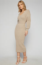 Load image into Gallery viewer, Contrast Panel Bubble Sleeve Knit Midi Dress

