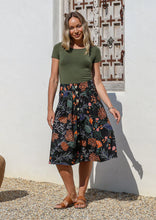 Load image into Gallery viewer, Ruby Skirt Queen Protea
