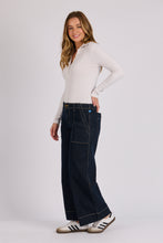 Load image into Gallery viewer, Wide Leg Jeans - Dark Blue Wash
