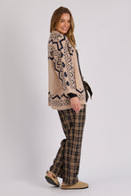 Load image into Gallery viewer, Relaxed Cardigan - Oatmeal And Navy
