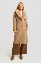 Load image into Gallery viewer, Detachable Fur Collar Faux Wool Coat
