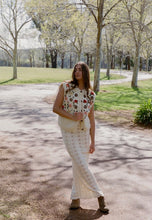 Load image into Gallery viewer, PETAL VEST // PETAL
