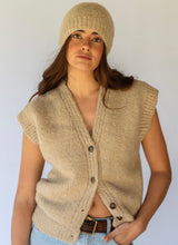 Load image into Gallery viewer, ON-SHORE BEANIE // ALMOND
