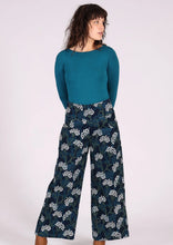 Load image into Gallery viewer, Esta Corduroy Pants Yarrow
