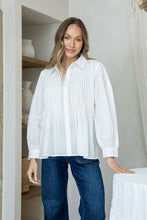 Load image into Gallery viewer, Bowie Pintuck Blouse | White
