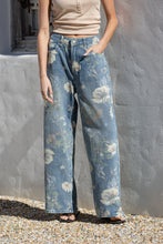 Load image into Gallery viewer, Flower Woodstock Barrel Jeans
