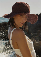 Load image into Gallery viewer, POLLY SHORT BRIM HAT // MERLOT
