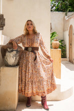 Load image into Gallery viewer, Eclectic Bohemian Suzi Maxidress Caramel Floral
