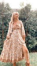 Load image into Gallery viewer, Eclectic Bohemian Suzi Maxidress Caramel Floral
