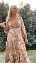 Load image into Gallery viewer, Eclectic Bohemian Suzi Maxidress Caramel Floral
