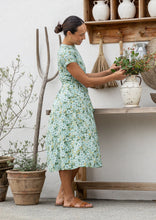 Load image into Gallery viewer, Nina Dress Daisy
