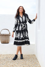 Load image into Gallery viewer, Filagree Border Tie Shirt Dress
